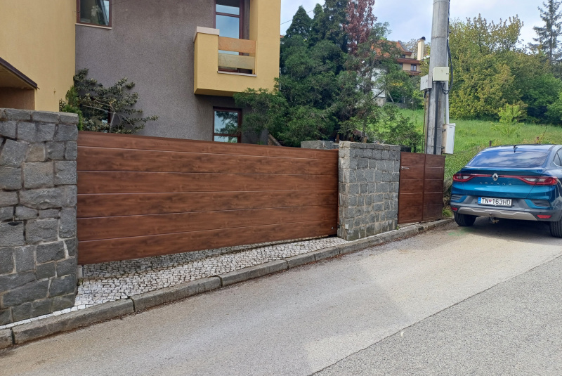 Aktuality / Oplotenie + brána - foto